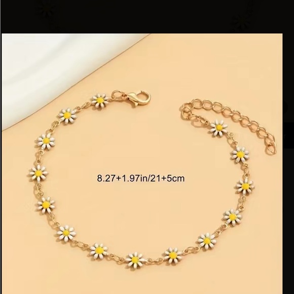 Daisy Flower Golden Anklet - Picture 6 of 6
